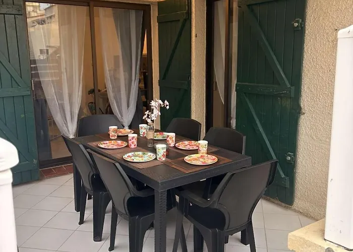 Holiday home Maison De Bord De *